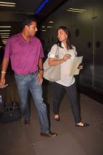 Lara Dutta and Mahesh Bhupati spotted leaving for their London vacation in Sahar International Airport on 28th Oct 2011 (12).JPG